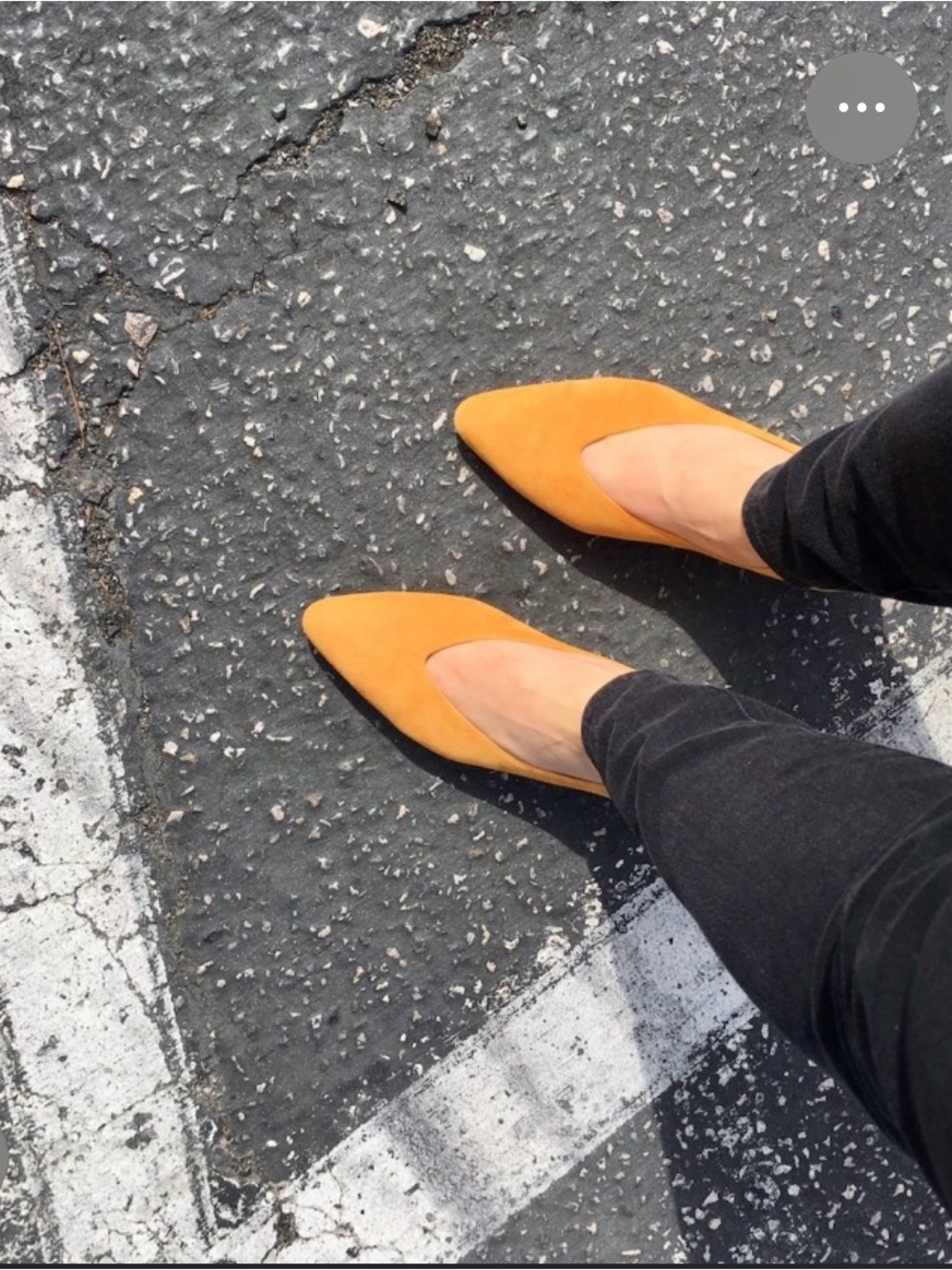 Everlane The V Heel Mustard Yellow Suede Low Block Heel Pumps Size 9